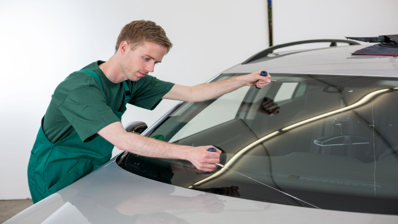 When Is It Time To Replace Your Auto Glass?