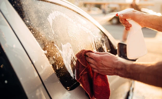 Window Cleaning Tips From a Volkswagen Dealership in Albuquerque, NM